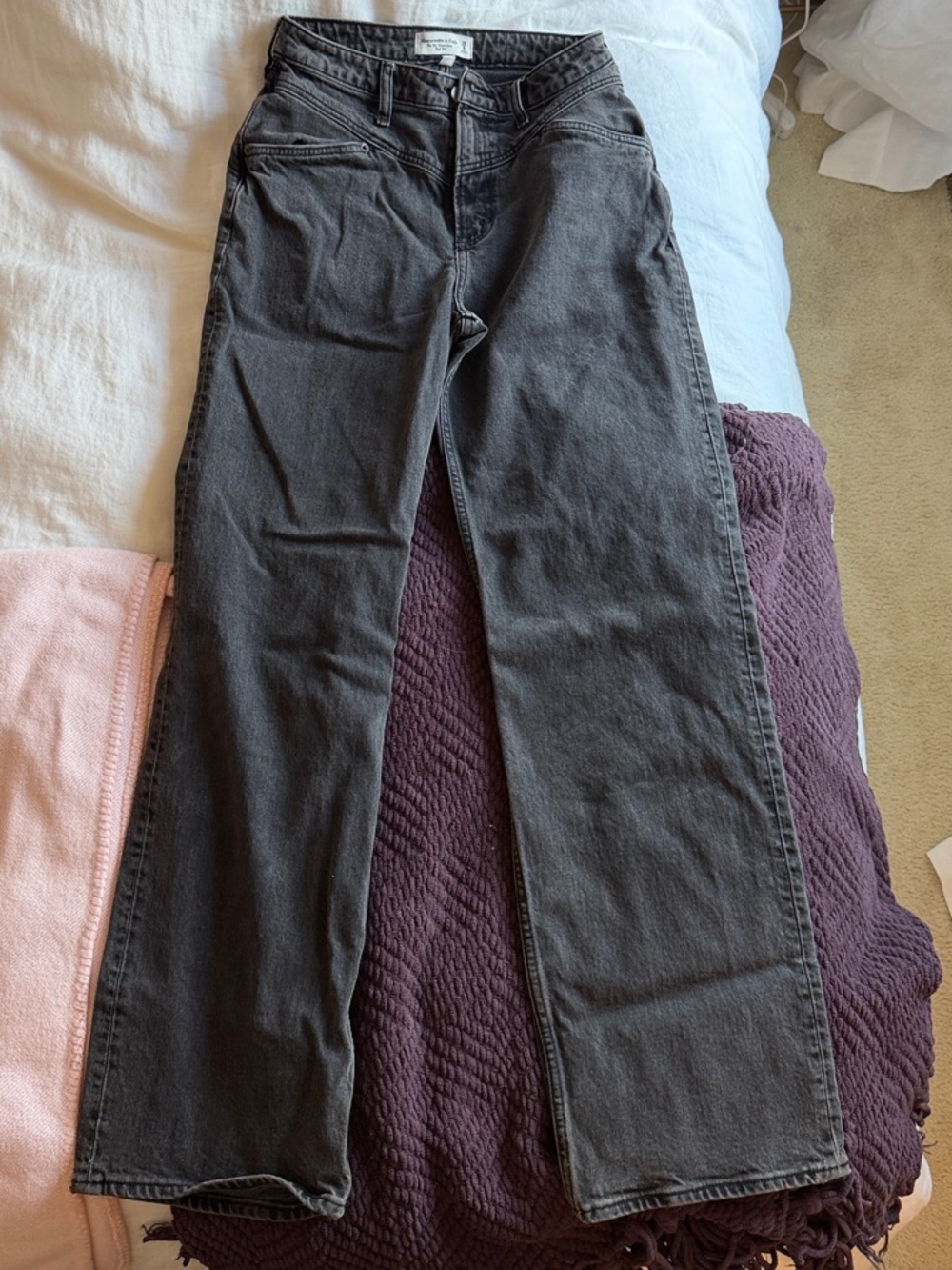 Abercrombie & Fitch Straight-Leg Jeans in Charcoal